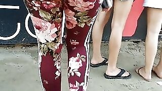 Candid big bubble booty girl in tight flower spandex