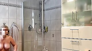 Shower. Dusche