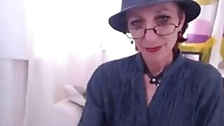 Skinny granny finger her mature pussy on cam