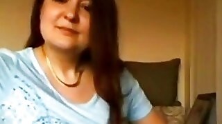 Housewife Vanessa flashing on home webcam