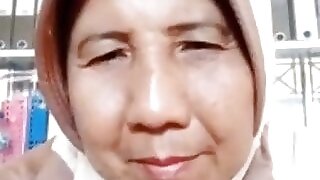indonasia woman video call
