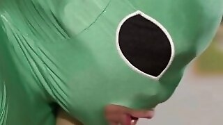 Milfs fantasy comes thrue with alien