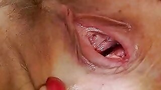 Good looking grandma unshaven piss hole opening