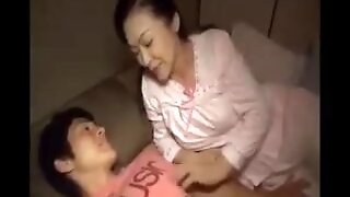 Pornmoza.com - Bedtime with Mom