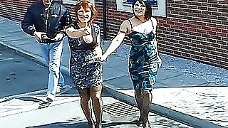 Wendy Taylor and Daisy Rock get a good seeing too